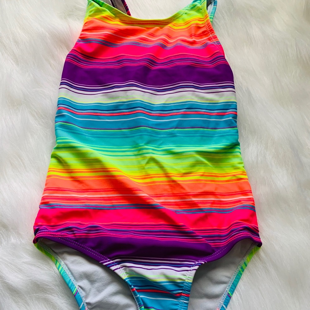 Girls one piece swimsuit size 6